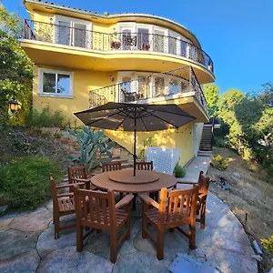 Hollywood Hills Hideout Apartment